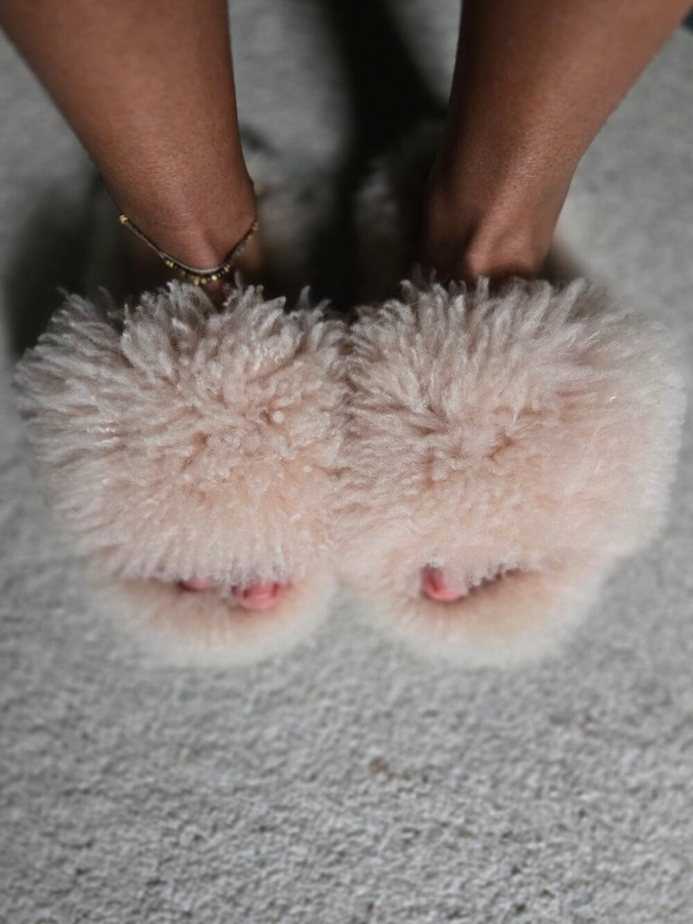 Inuikii Alpaca Fuzzy Slide pale pink